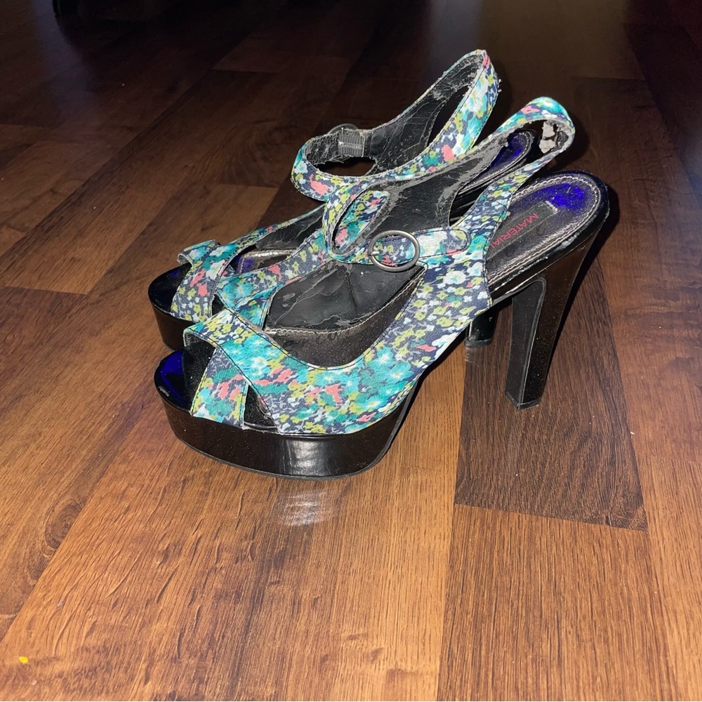 Material Girl 👠